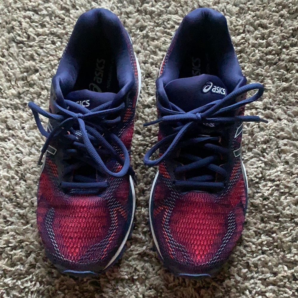 Women’s Running Shoe